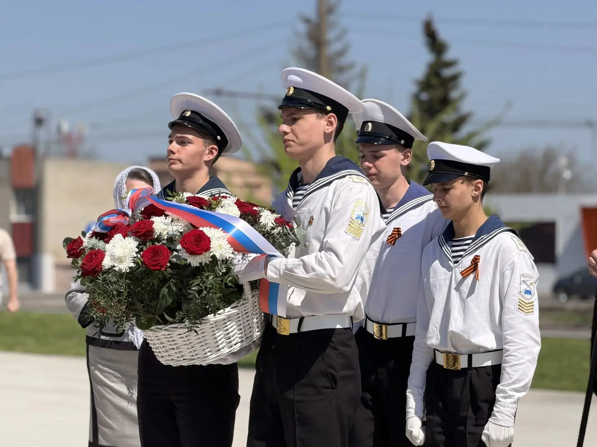 Курские кадеты приняли участие в Крестном ходе и Божественной литургии   В храме великомученика Геор
