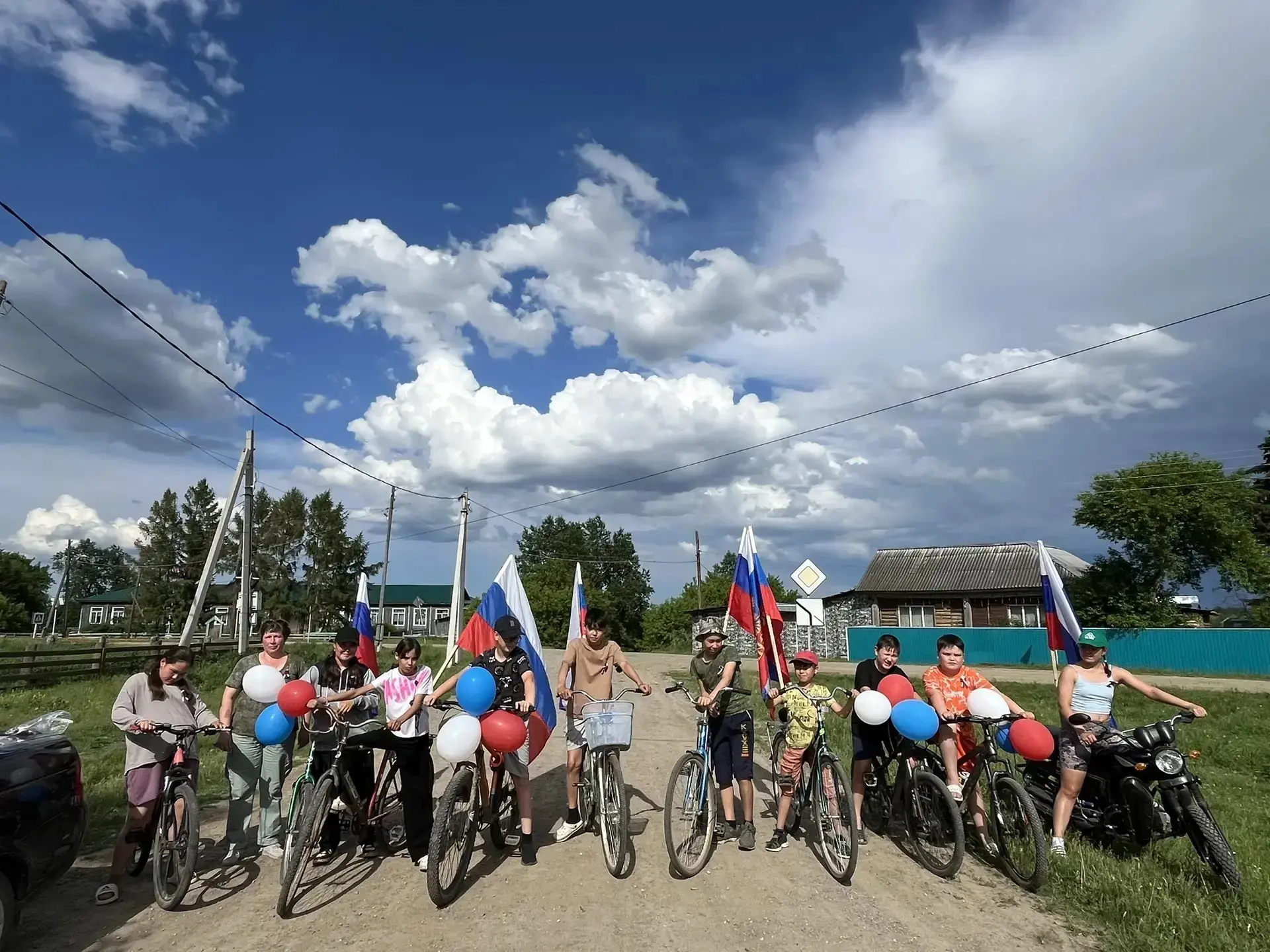 🇷🇺 12 июня — День России! 🇷🇺

День России — праздник, который объединяет и напоминает, как важно