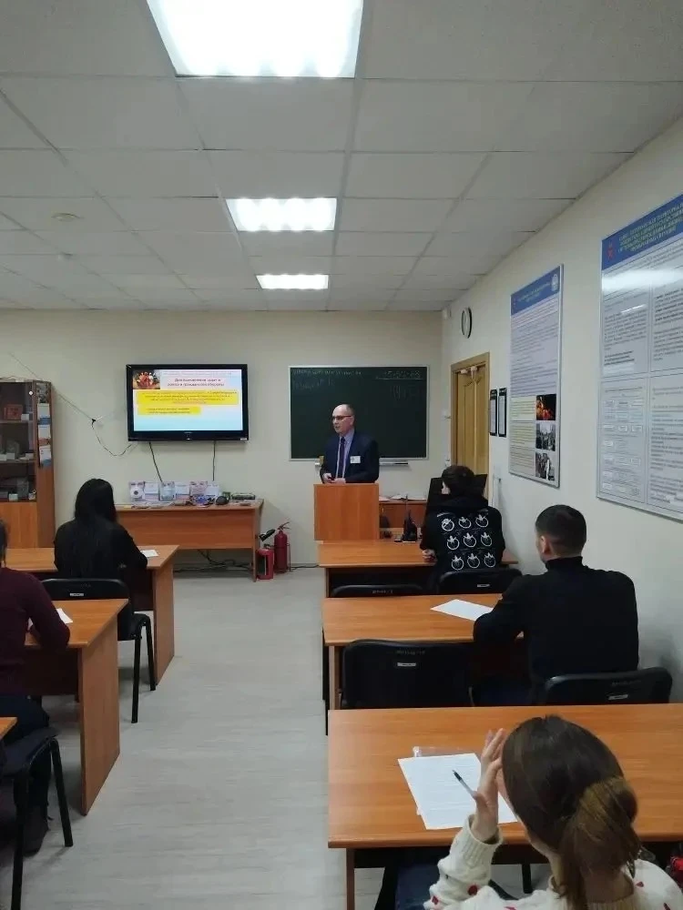 02 марта методическим отделом оказана помощь курсам гражданской обороны Выборгского рай...