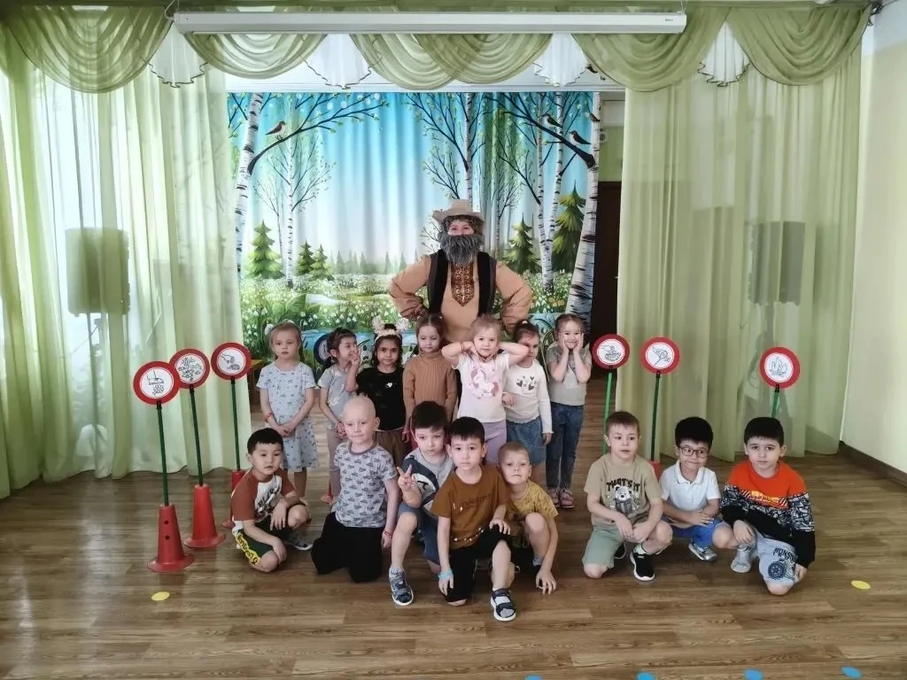 В средней группе «Светлячки» прошло увлекательное экологическое мероприятие — квест‑игр...