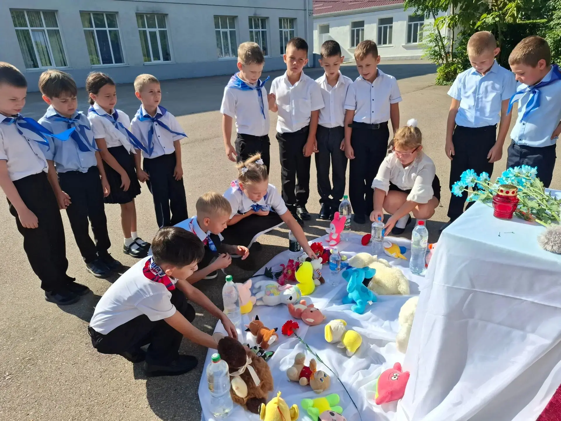 🕯📣3 сентября 2026 года, в День солидарности в борьбе с терроризмом, в МОУ "Азовская ш...