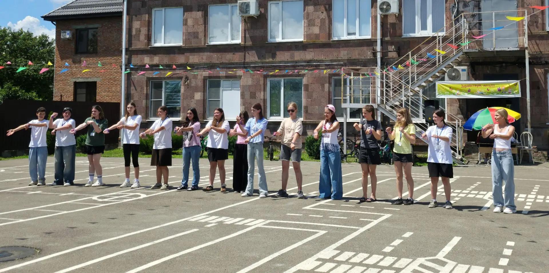 26 июня – Международный день борьбы с наркоманией и наркобизнесом. В детском школьном лагере МАОУ МО