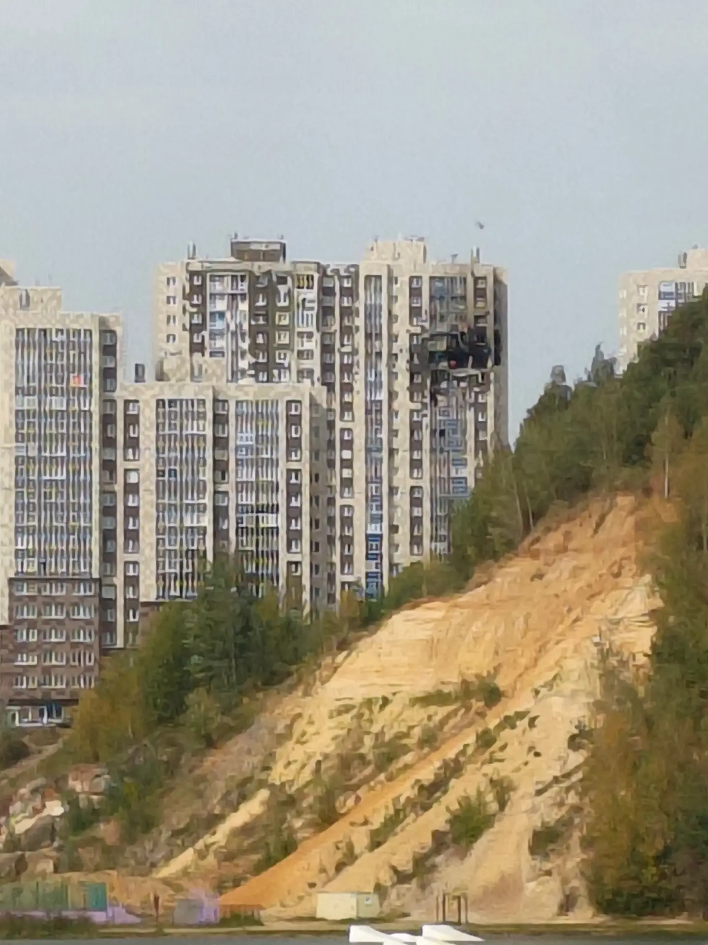 Хочется спросить у администрации города Дзержинский М.О. при атаке на НПЗ Котельники со...