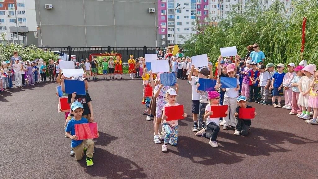Сегодня у нас было по-настоящему патриотично, весело и ярко! Мы отмечали День России 🇷🇺