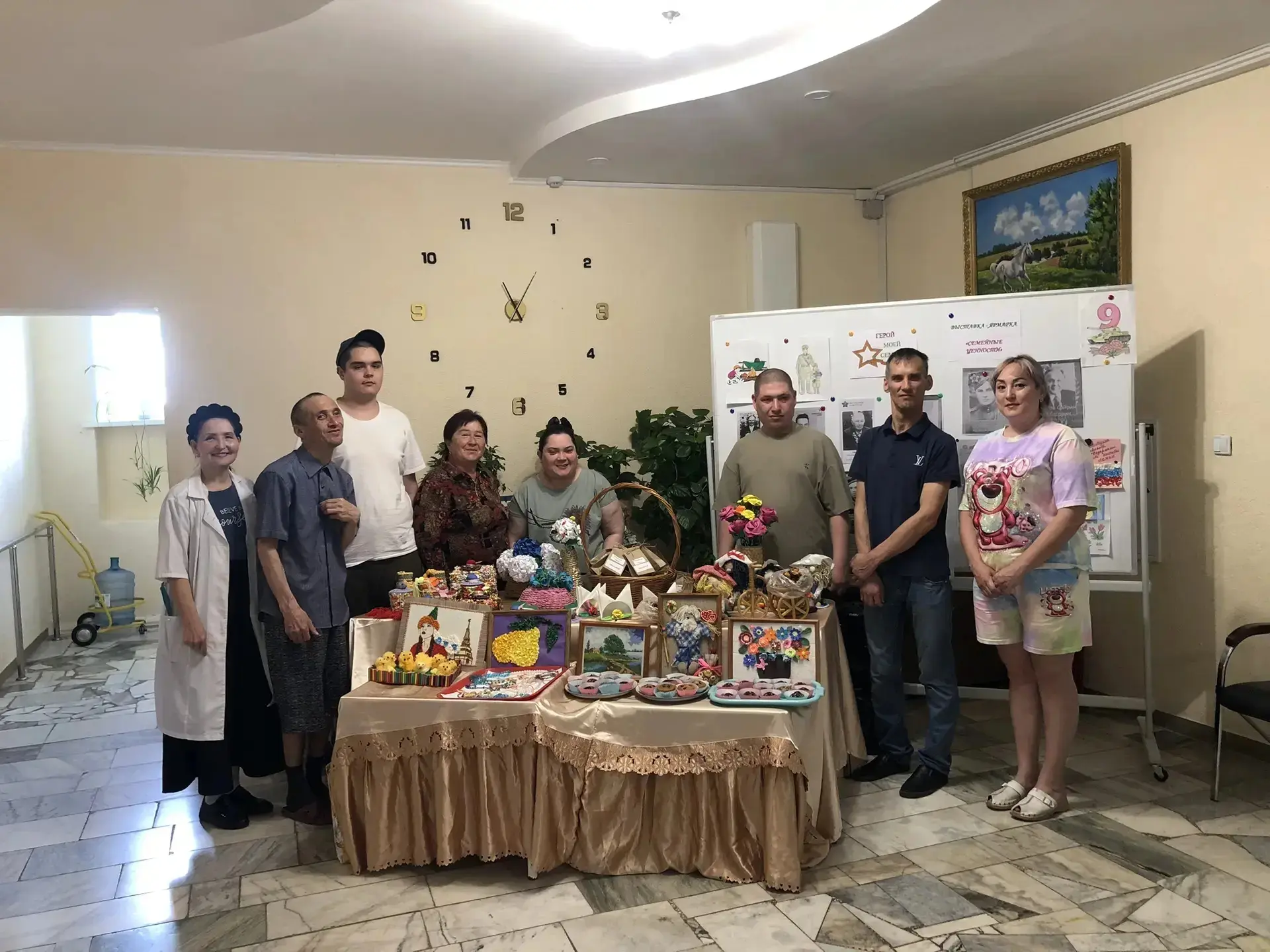 💥Сегодня в фойе нашего центра, специалистами дневного отделения, была организована выс...