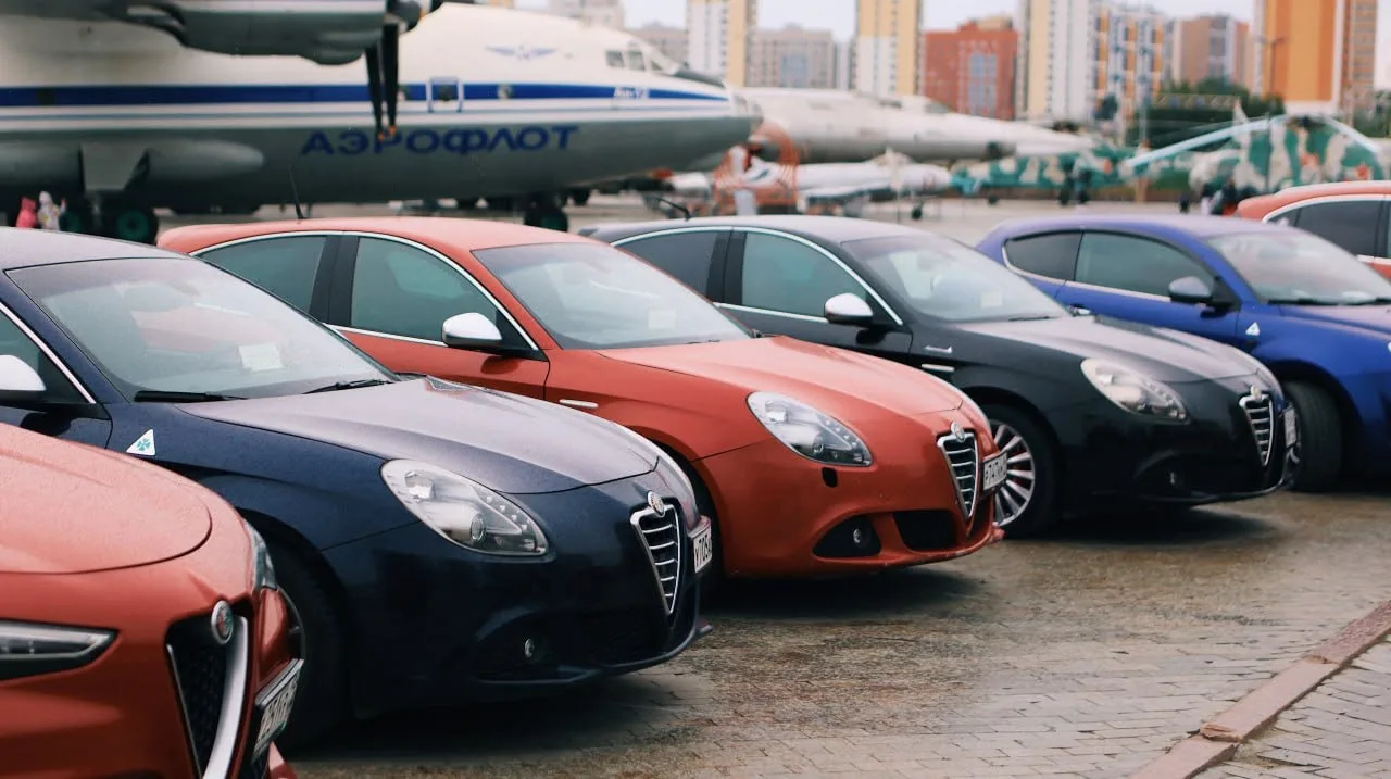 В Музейном комплексе отметили день рождения Alfa Romeo 🎂

Около 40 автомобилей Alfa Romeo встретили