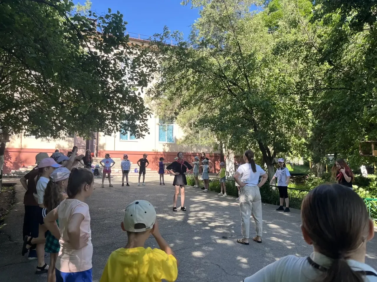🎉Магия продолжается: День 4 в «Школе волшебников»! ✨

Наш магический путь в МБОУ СОШ №11 продолжает
