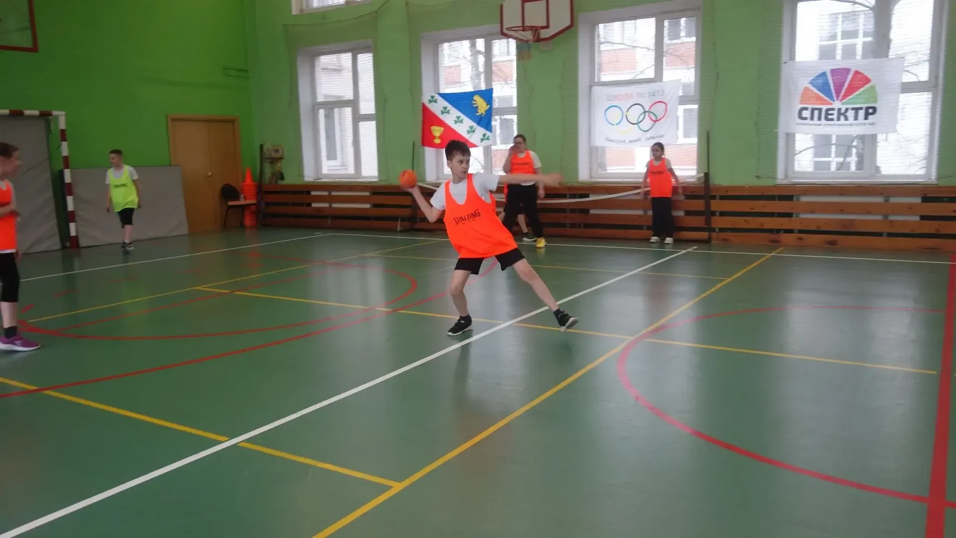 🏆 Школьный турнир: азарт, мяч и отличное настроение! 🏆  На спортивных площадках школы не затихают жа