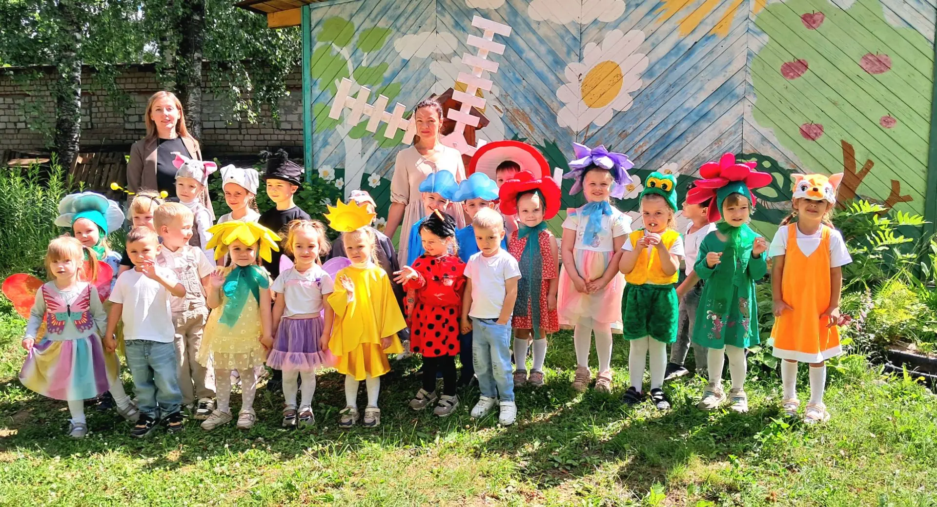 🎭"Волшебство под грибом": театрализация сказки в 2ой младшей группе!

🎭Творческий подход к развити