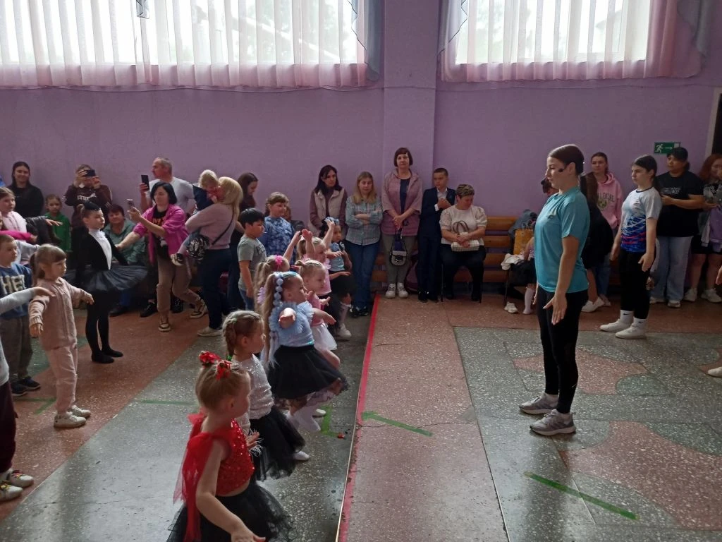💪🌟Акция «Зарядка с чемпионом»: спорт, радость и вдохновение 
в День защиты детей
В первый день лет