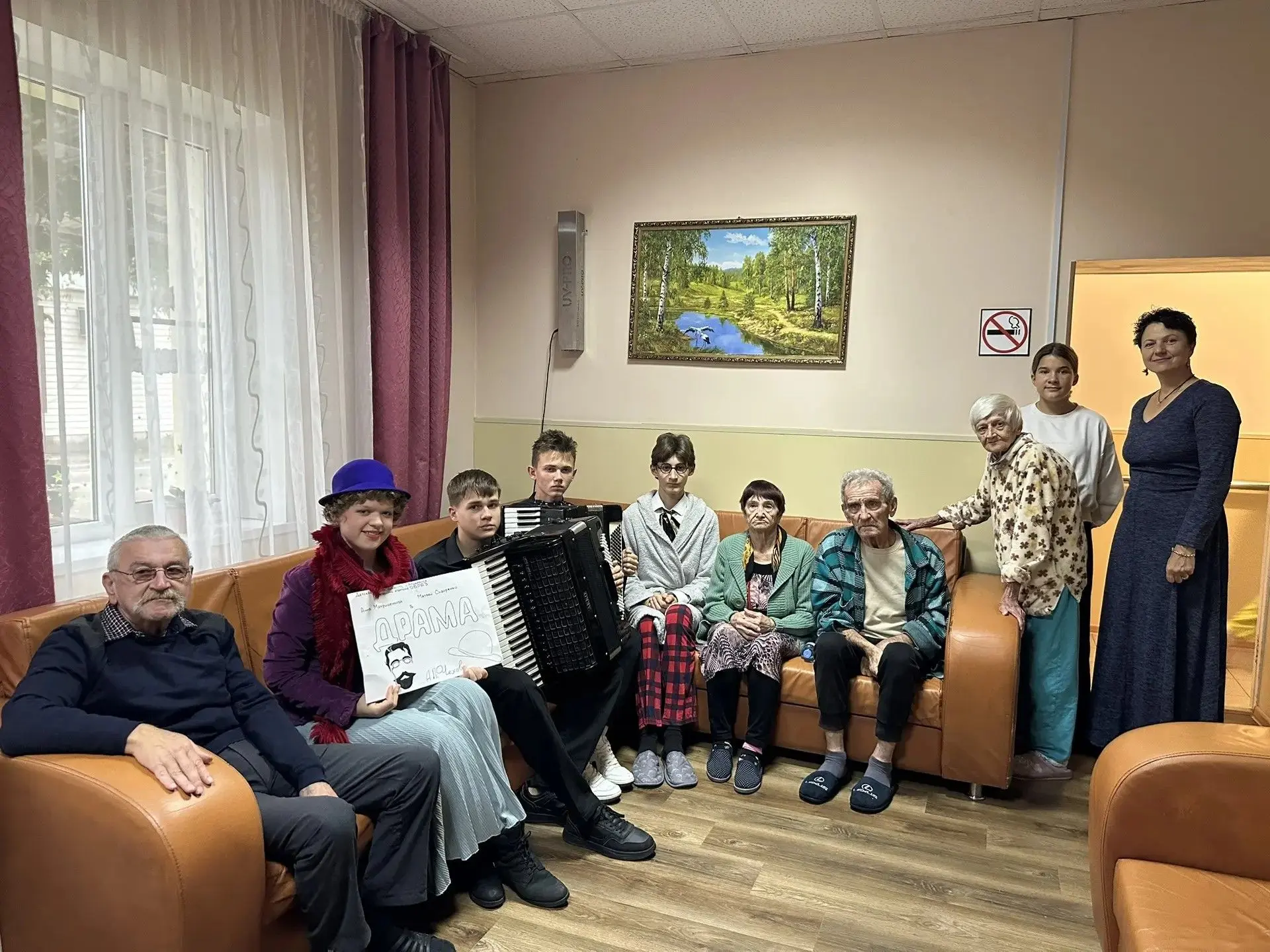 В День пожилого человека особенно остро чувствуешь, как важно дарить внимание, тепло и ...