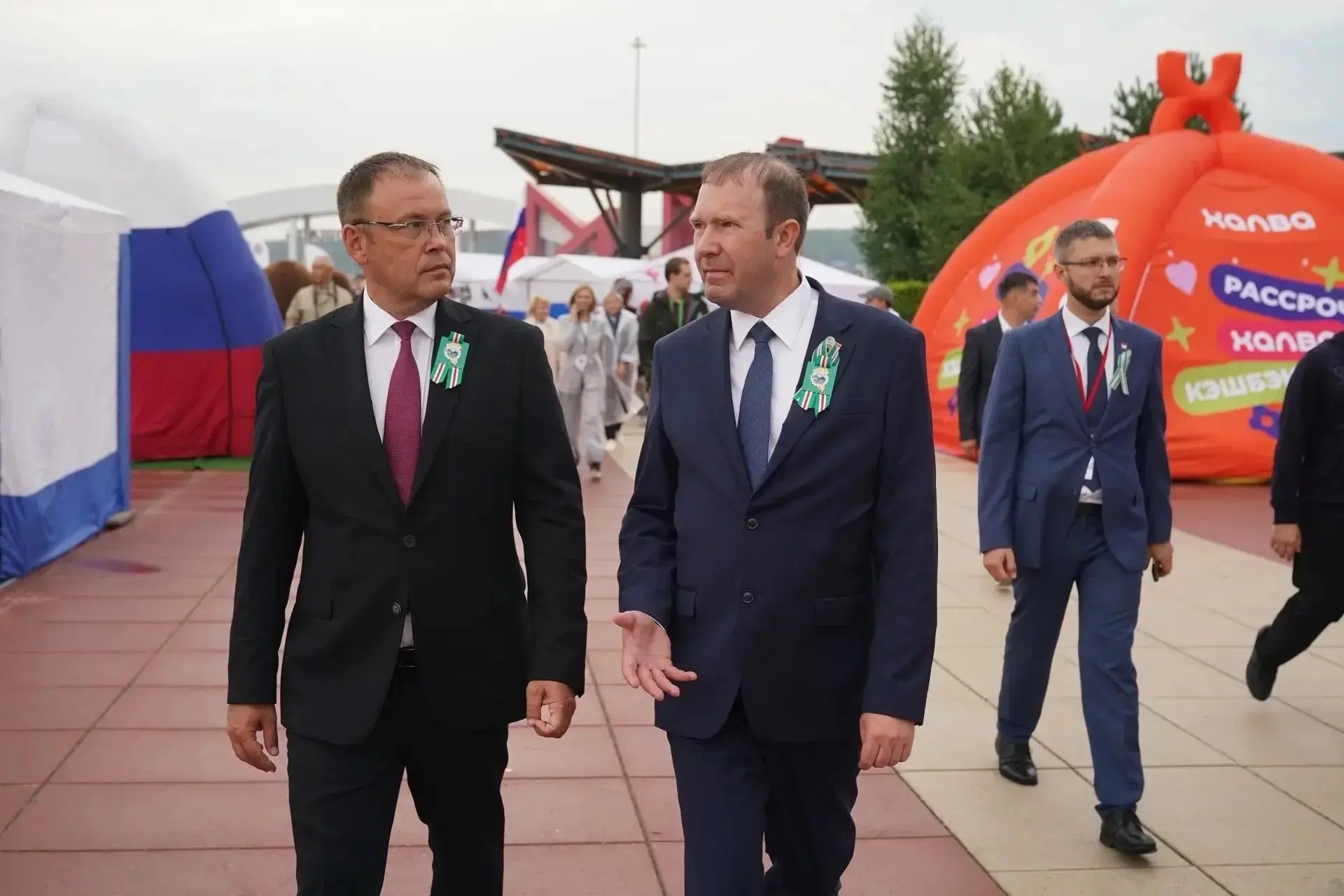 На Московской площади в Кемерове в самом разгаре празднование Дня шахтёра
