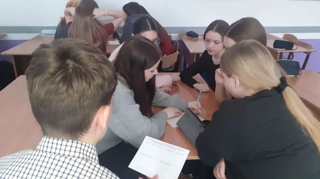 «Предательство»  На прошедшей неделе Социальный- педагог, Елена Большанина с учителем ОБЗР, Николаем