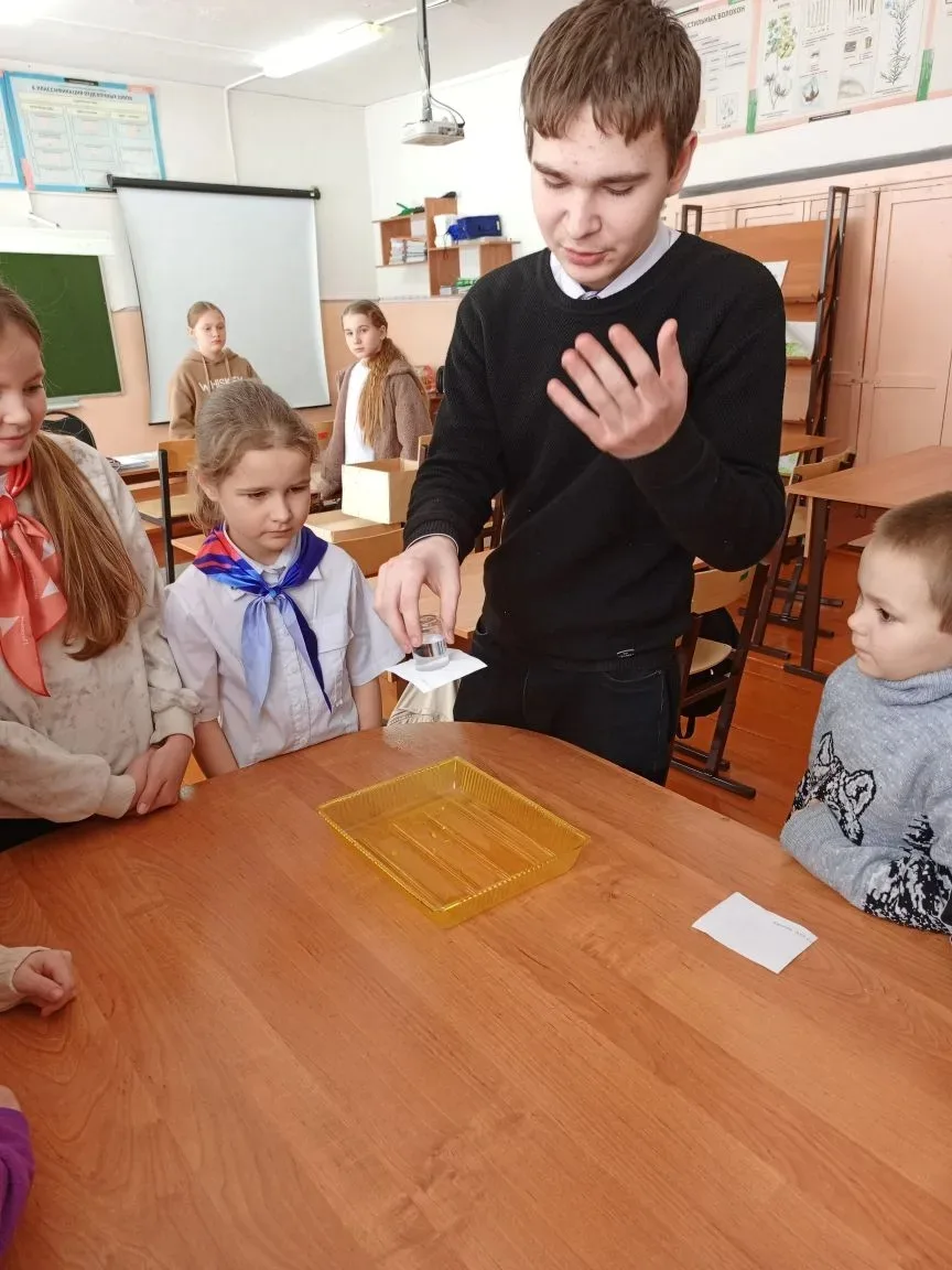 🎉 Наука на ладошке: открываем мир знаний! 🔥🧪✨
