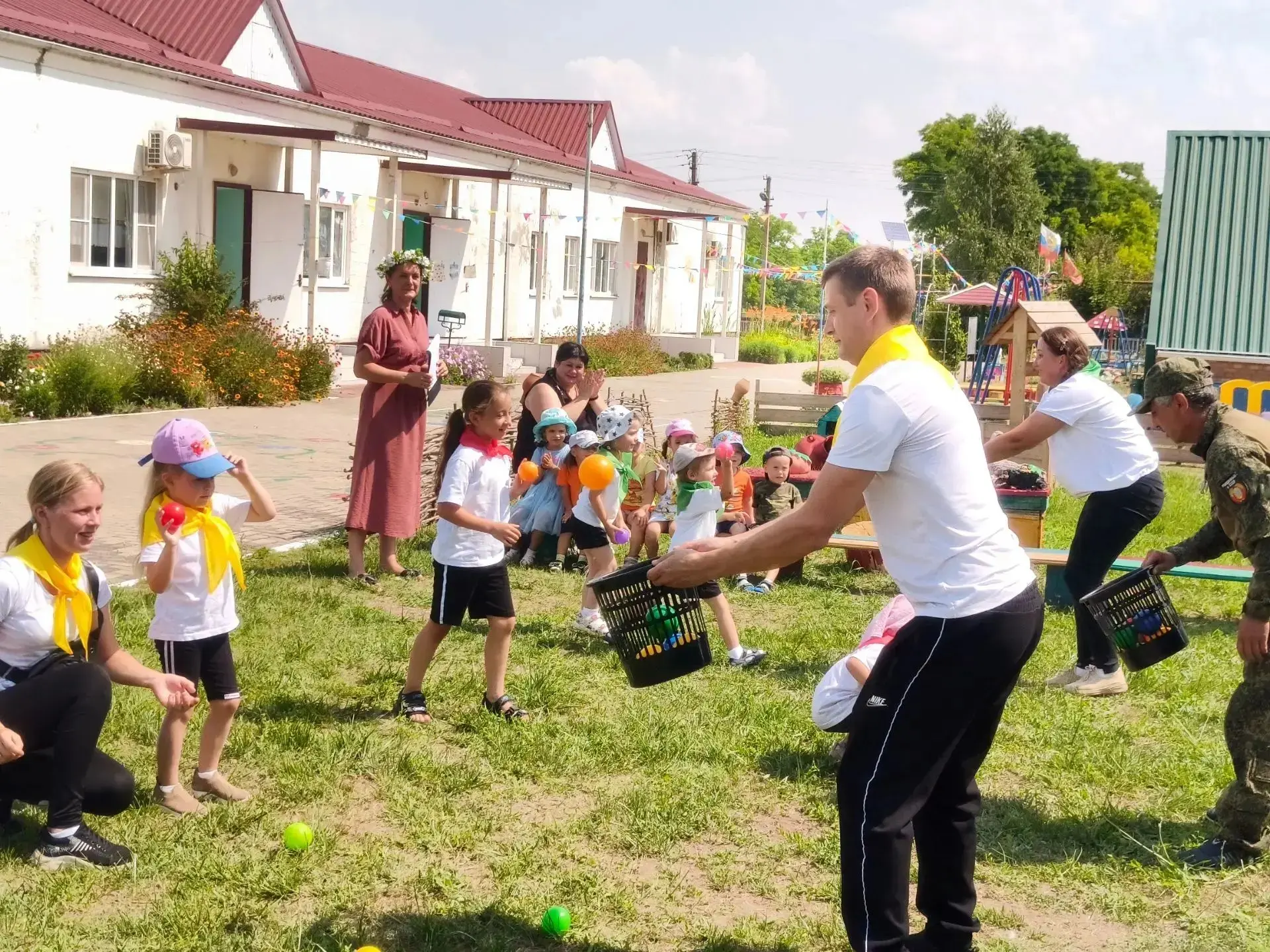 ✨️Сегодня во всех детских садах нашего района весело и шумно отметили День семьи, любви...