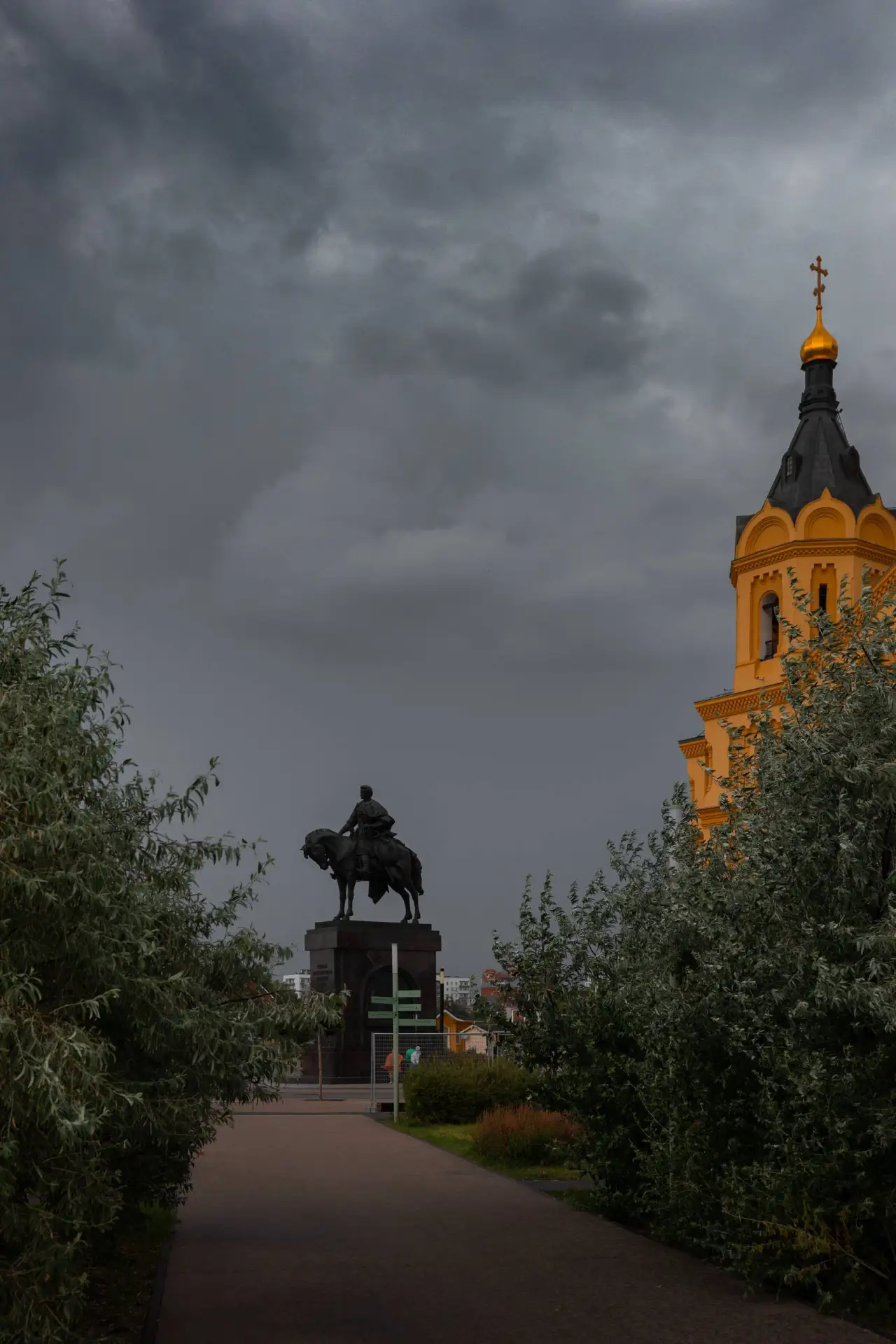 🏠 Суровый Нижний, как конь Александра Невского)