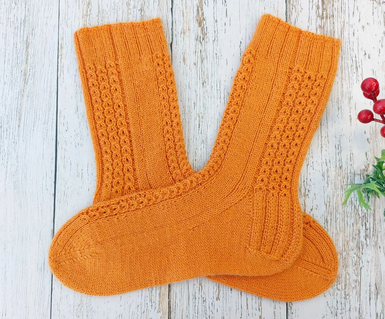 🧡 Вот такие яркие носочки у меня связались!