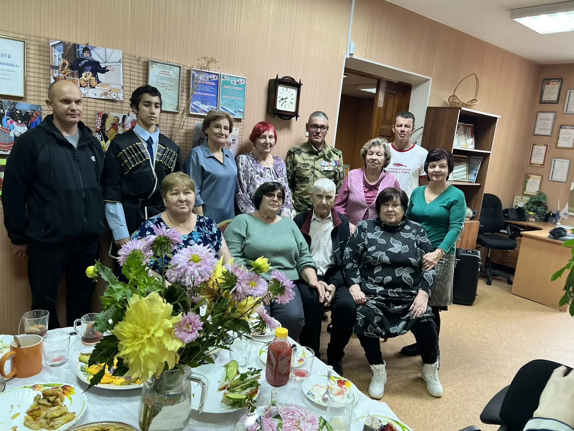 🌷 В ТОС «Возрождение» прошло мероприятие, посвященное Дню пожилого человека.