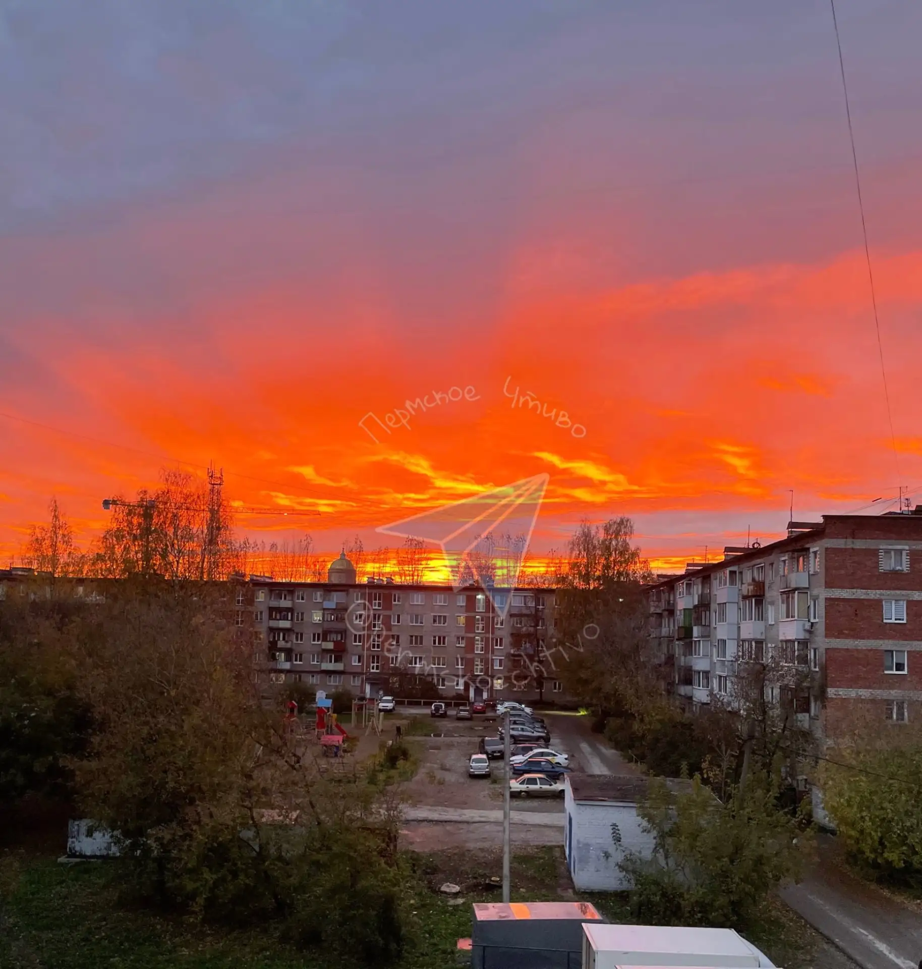 Огненный закат в Перми.