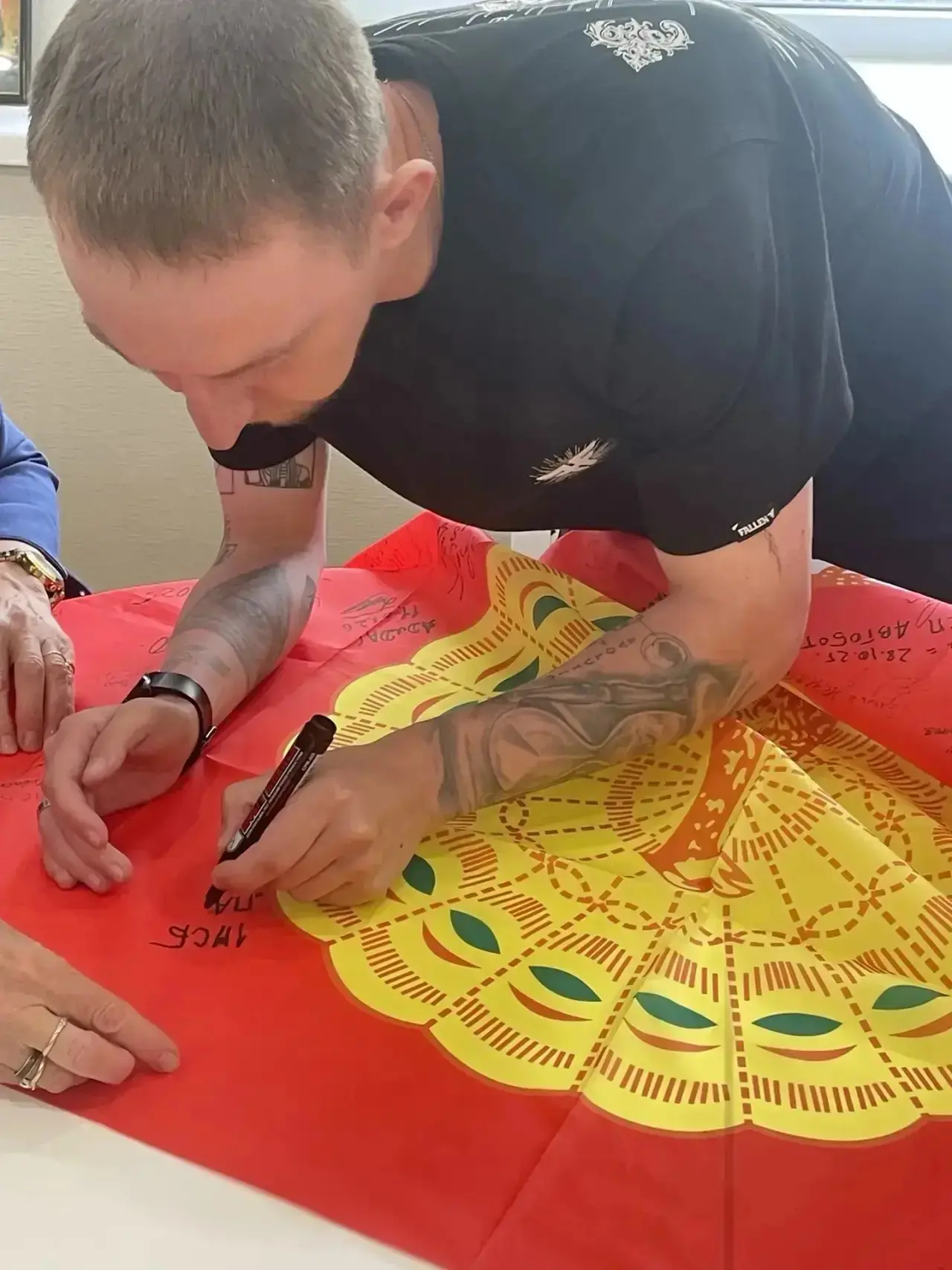 🧩В Едином центре поддержки участников СВО и их семей  прошла трогательная встреча с бойцом с позывн