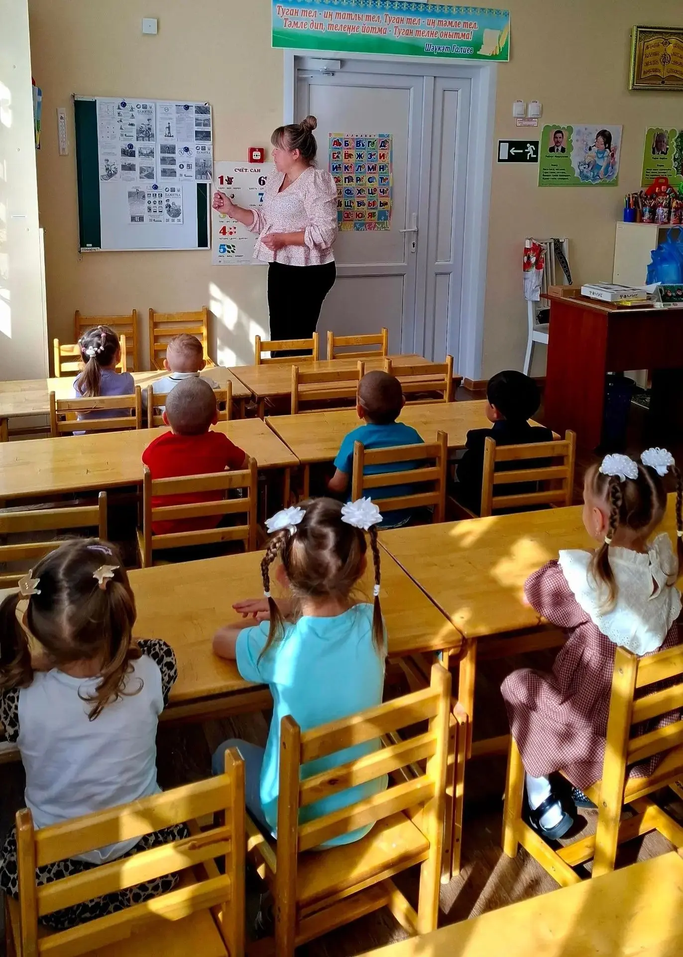 1 сентябрь  көнне балалар бакчасында культура куркынычсызлыгы буенча ачык дәрес үткәрел...