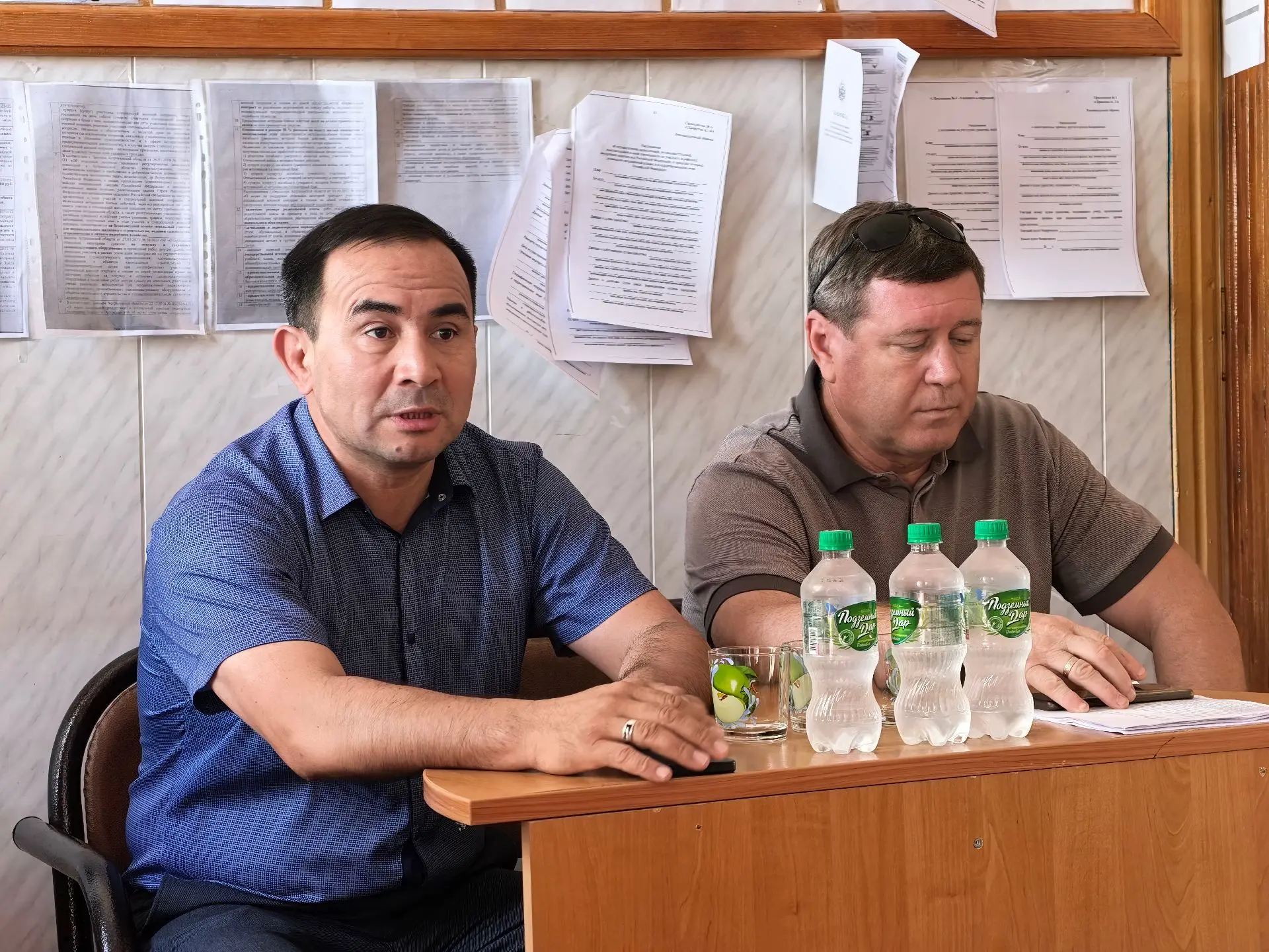 От администрации района на сходе граждан присутствует Т.Джумартов, от ЦВК-Сергей Ситников.