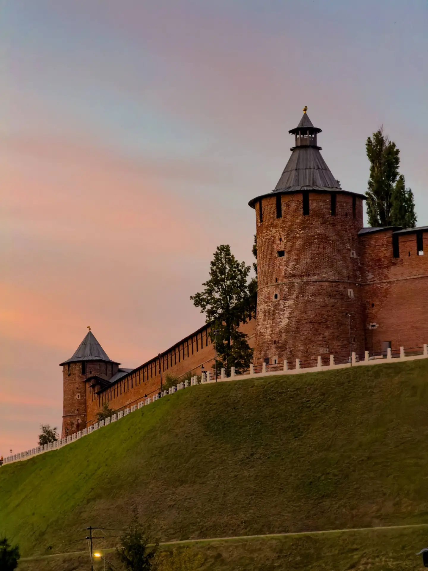😍😍😍 В 17:50 в Нижнем было пасмурно и темно. В 18:30 случилась эта красота.