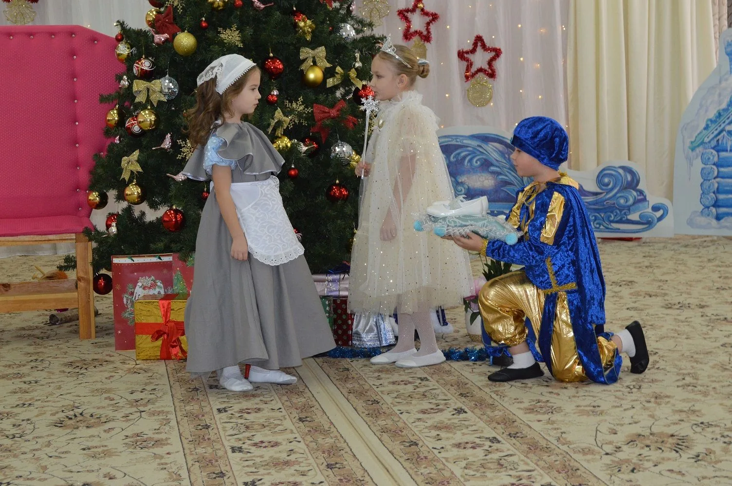 Новогодние утренники завершились, но волшебство только начинается! ✨🎄Наши замечательные ребята пров