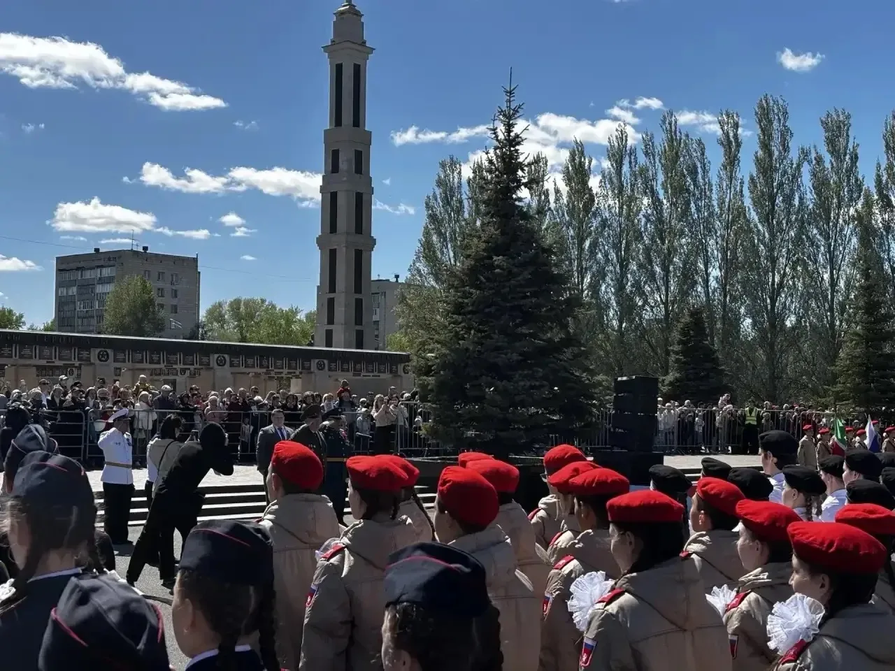 Честь и закон!✨🎖️  Сегодня в Парке Победы состоялся парад участников городского конкурса «Статен в с