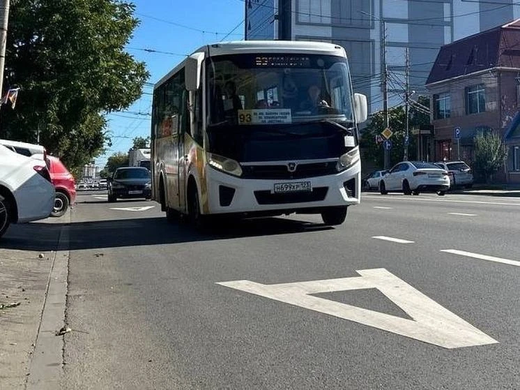 В Краснодаре на улице Северной обустроят новые выделенные полосы для общественного тран...