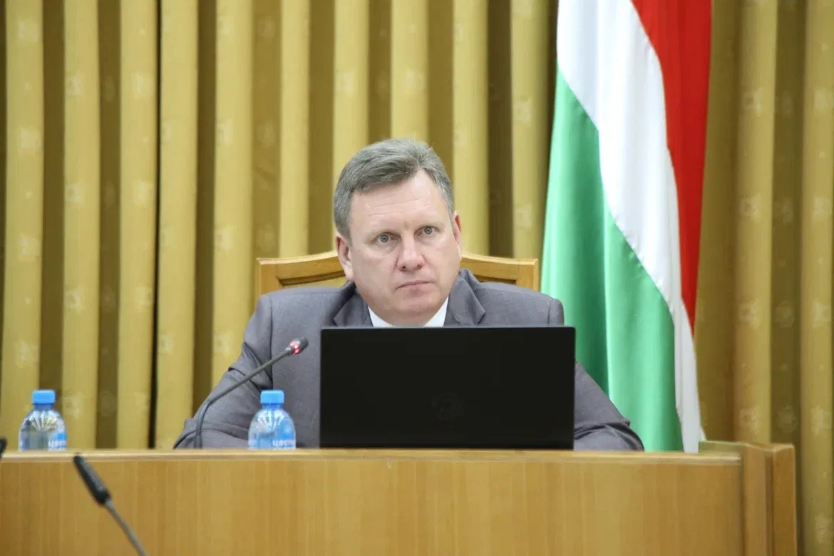 Сегодня состоялось ВНЕОЧЕРЕДНОЕ ЗАСЕДАНИЕ сессии Законодательного Собрания области.

Один из главных