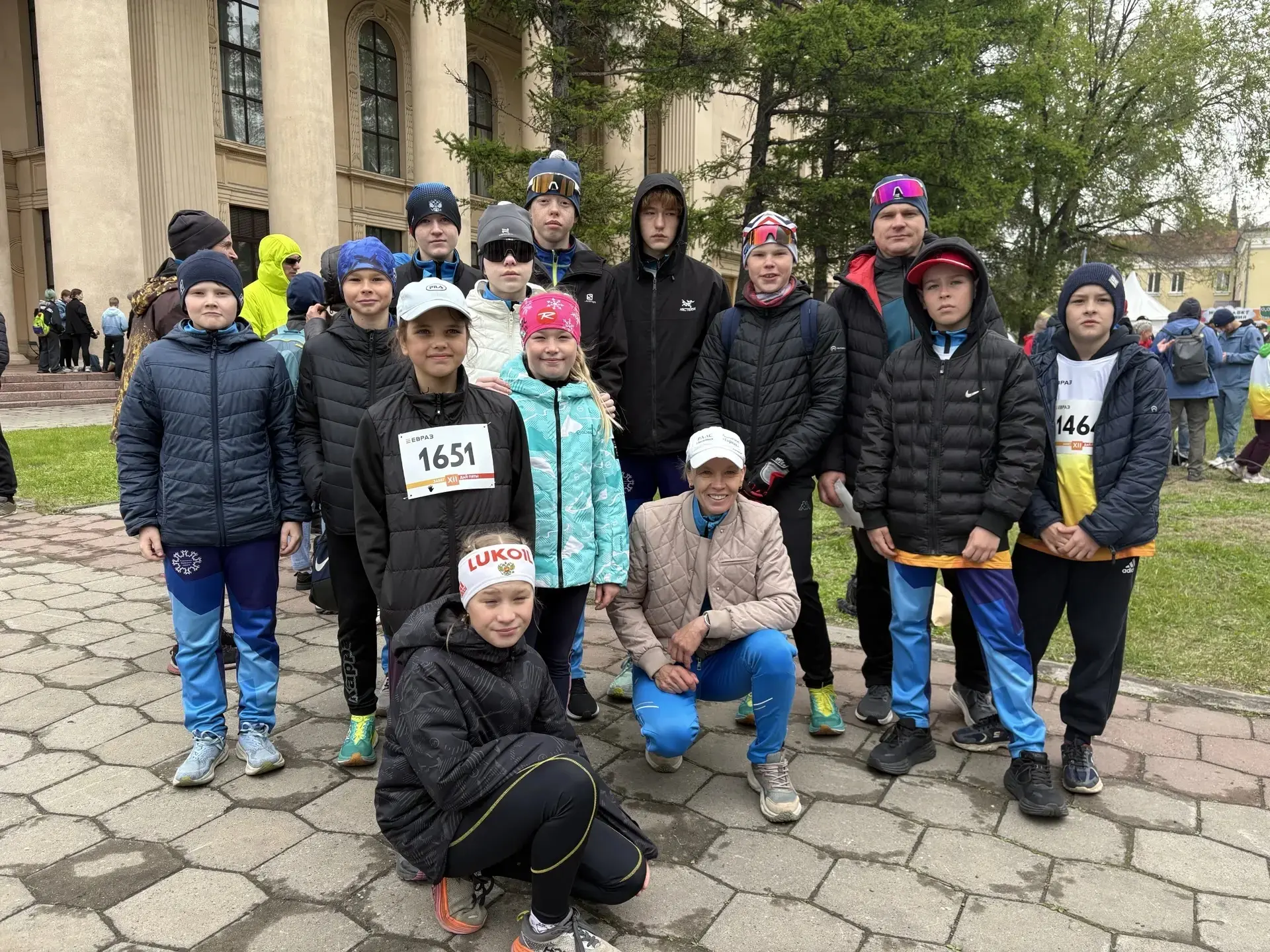 📅 В Новокузнецке состоялся ежегодный благотворительный забег "Дай пять!", организованн...