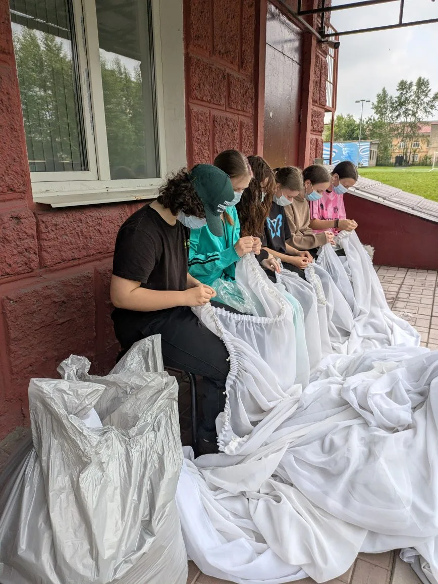 #МАОУСОШ9 #Отрядмэра

ОТРЯД МЭРА 2026 
Продолжаем работать даже в непогоду ☔

Наши ребята из отряда 