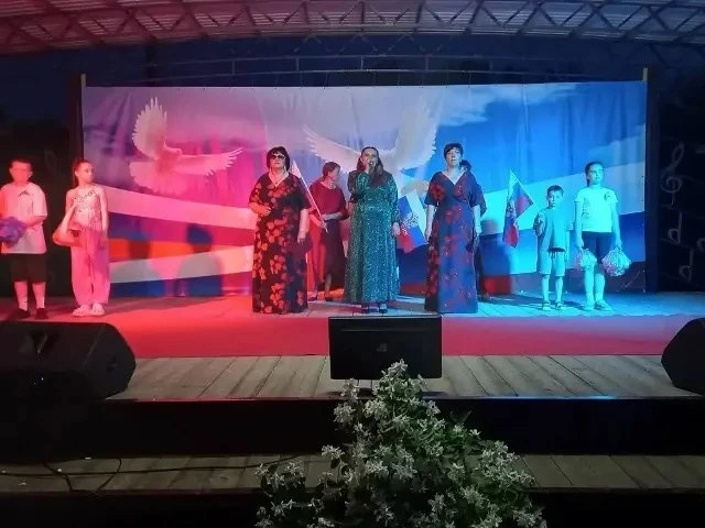 В МКУК «Белокопанский СДК» состоялся праздничный концерт, посвящённый Дню России, «Росс...