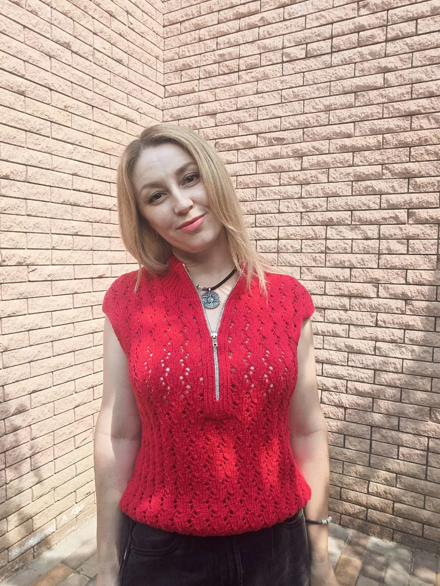 Девочки, добрый вечер❤️

Какие вы молодцы, столько красивых работ связали! 

Продолжаю показывать ва