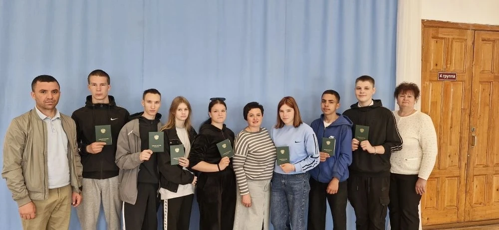 🎉Итоговая аттестация в 9‑м классе: наши ученики — большие молодцы! 🎉Поздравляем девят...
