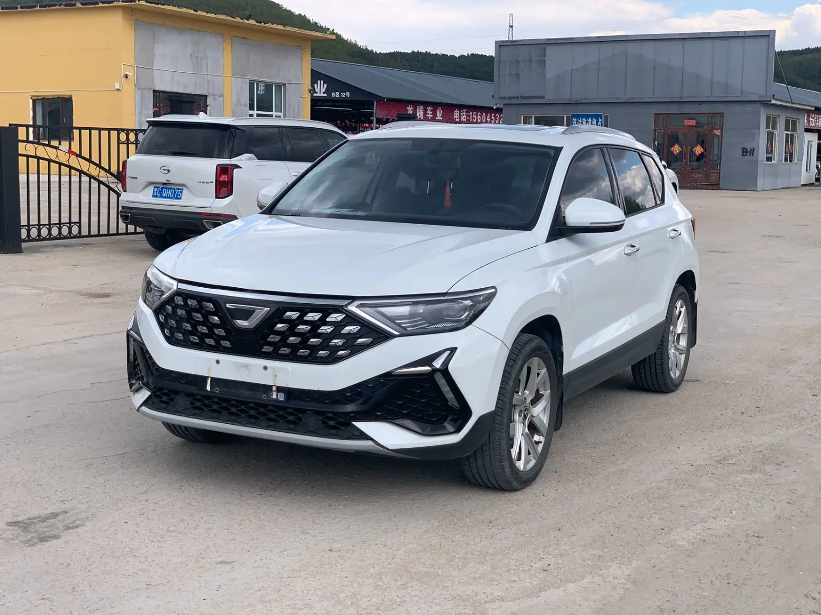 ‼️🚨В наличии в Китае:   🇨🇳Jetta VS5  — 2023/07, 1.5л., 2WD, АКПП  — Пробег: 18.000км. ✅Без окрасов  