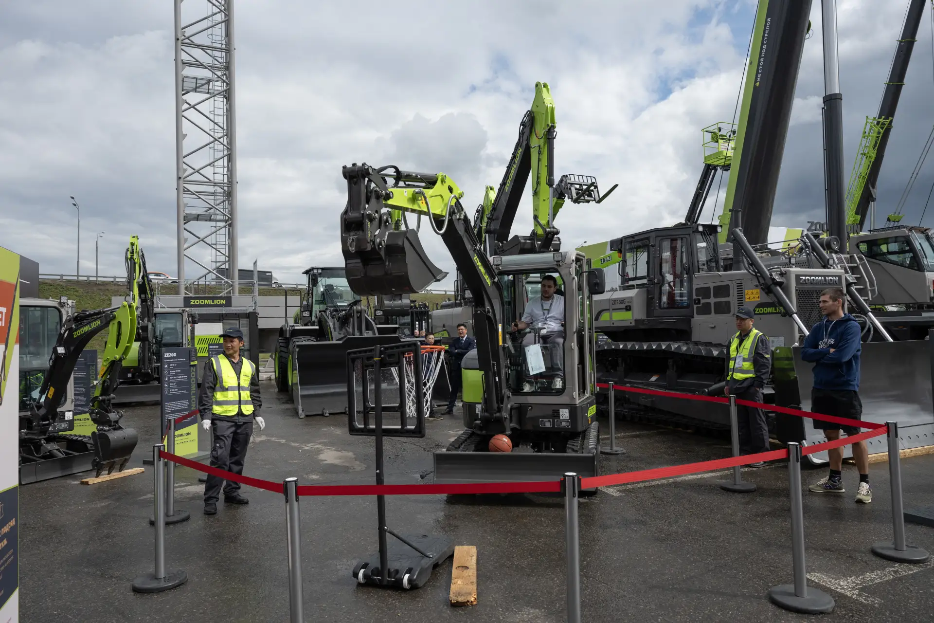 Недавно рассуждали на тему условностей и стереотипов в части выбора автомобиля. Дело даже не в отнош