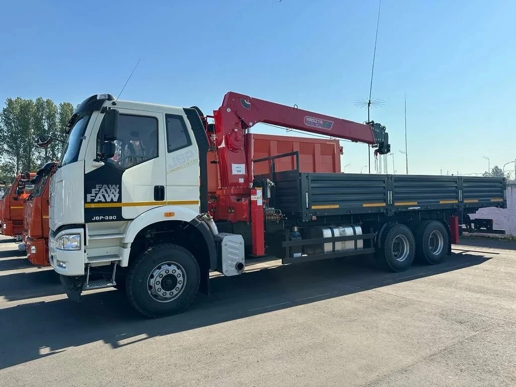 Аренда бортового автомобиля с КМУ HRS216 (FAW J6P)