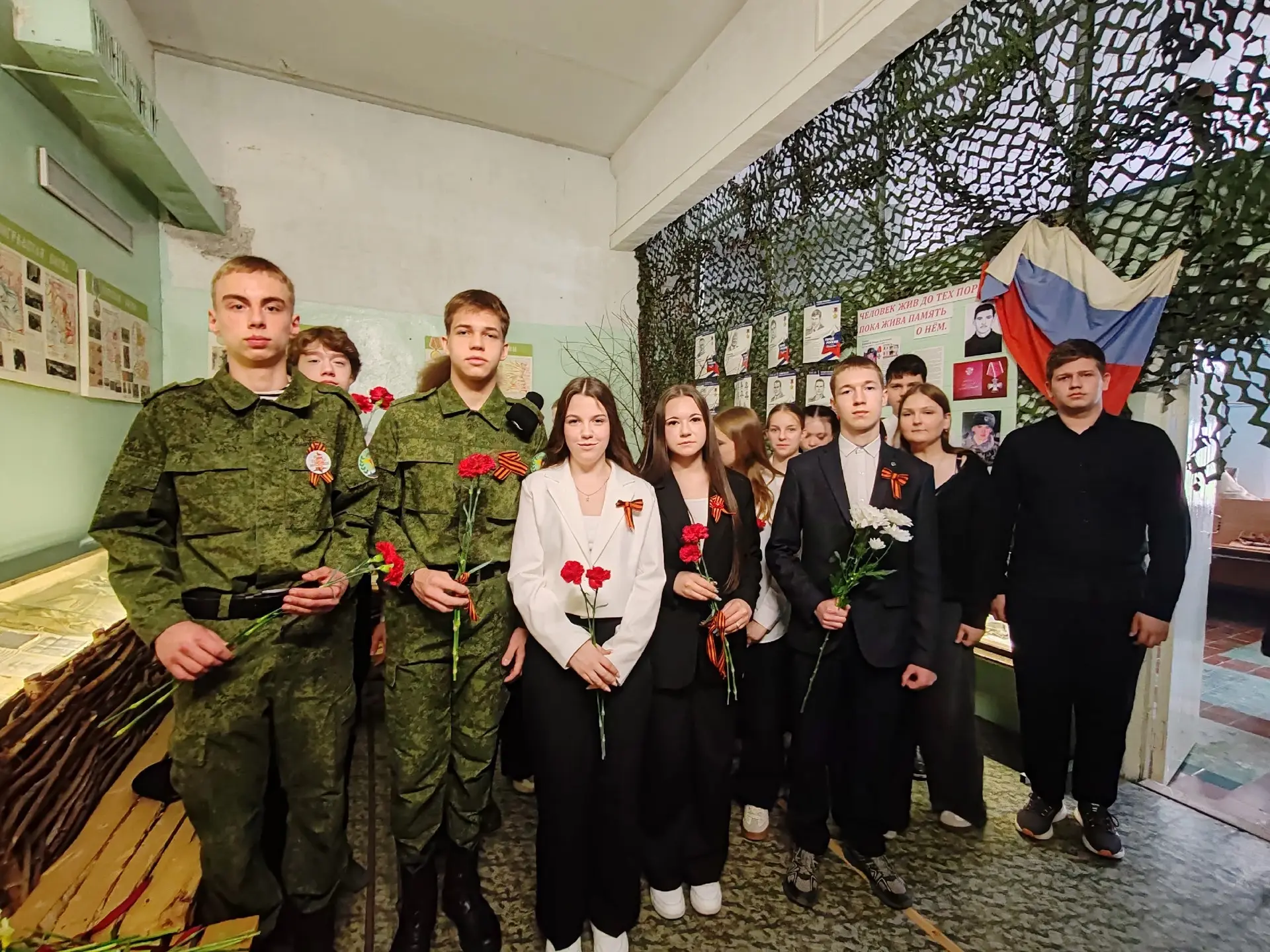 В преддверии 81-й годовщины Великой Победы в школьном музее Боевой славы состоялась тор...