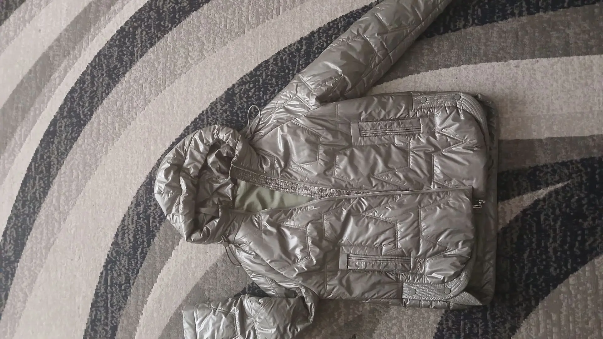 Продам. Весна. Р-р 54, состояние нового. Цена 1300₽  89511859237
