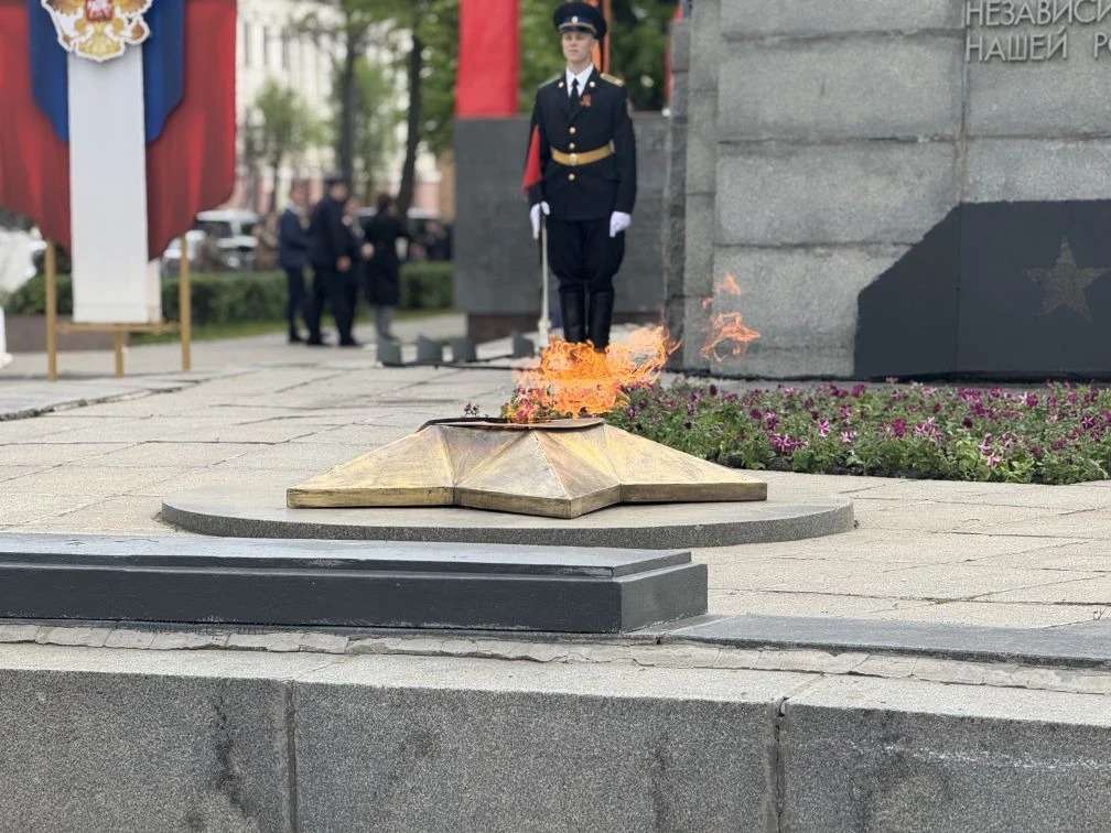 Сегодня над Орлом гордо реет знамя Победы!