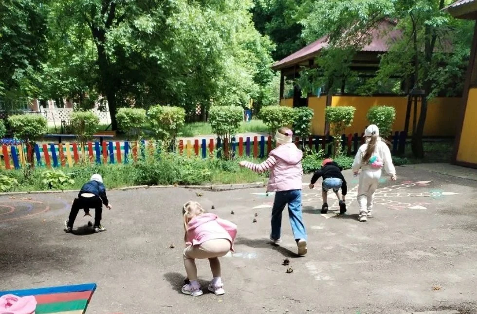 Сегодня наш детский сад присоединился к празднованию Дня юннатского движения. Дети с головой окунули