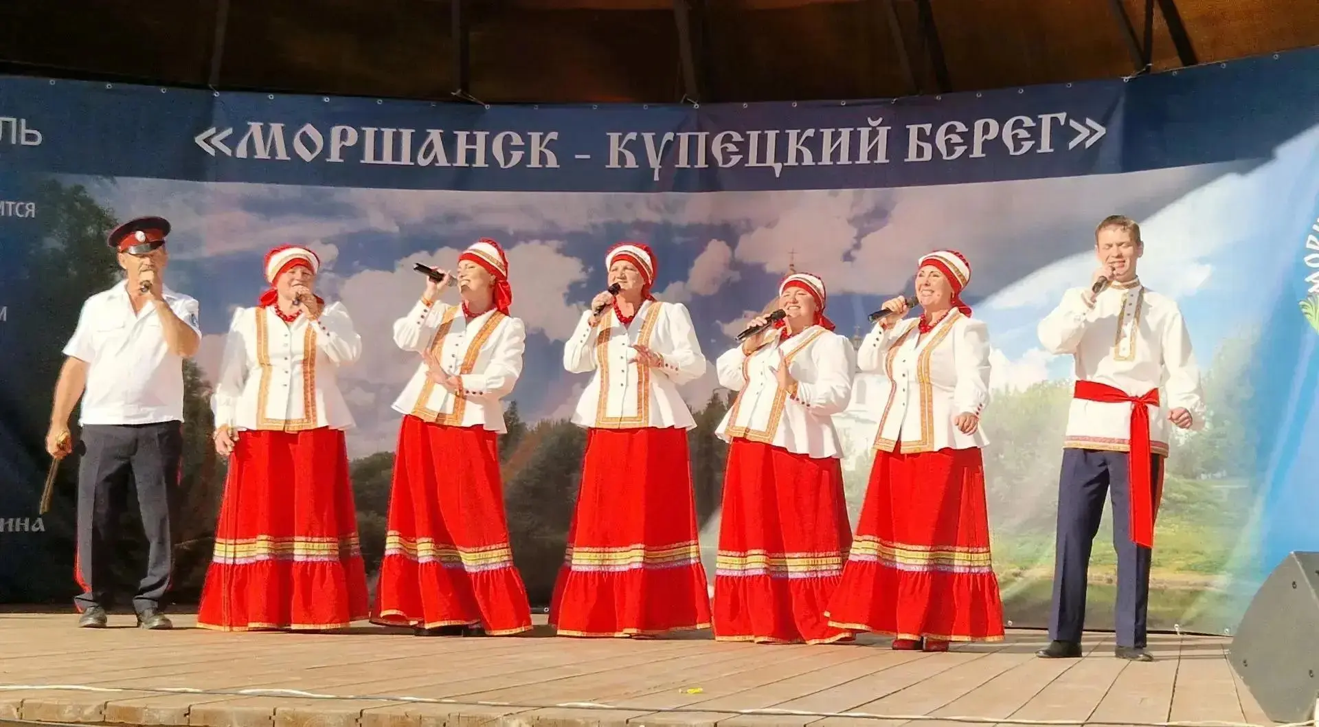 Сохраняя традиции сквозь века! 🌟

💥 Народный самодельный коллектив ансамбль песни Пичаевского Дома