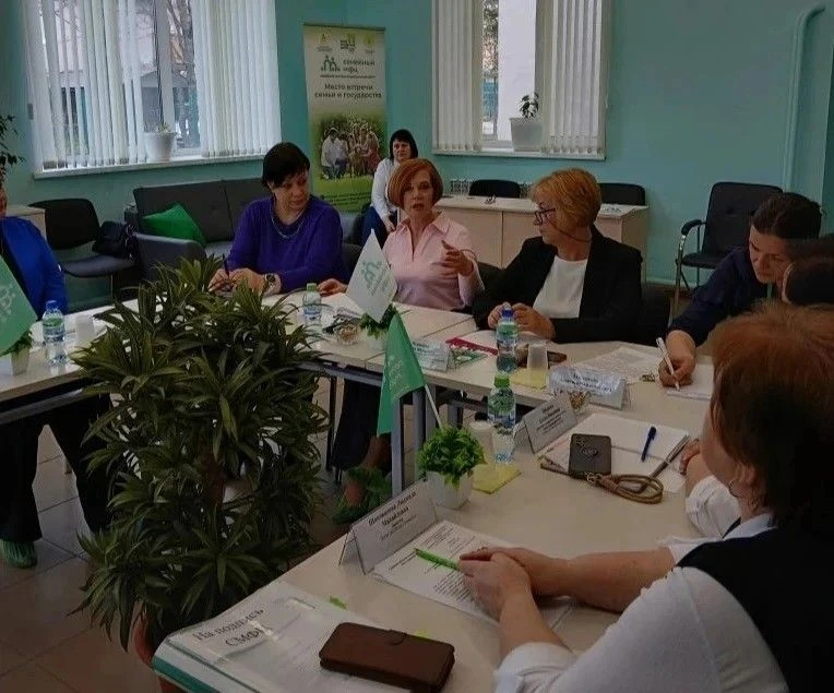 💭Десногорские психологи обсудили снижение экзаменационной тревожности у школьников   ✅На базе семейн