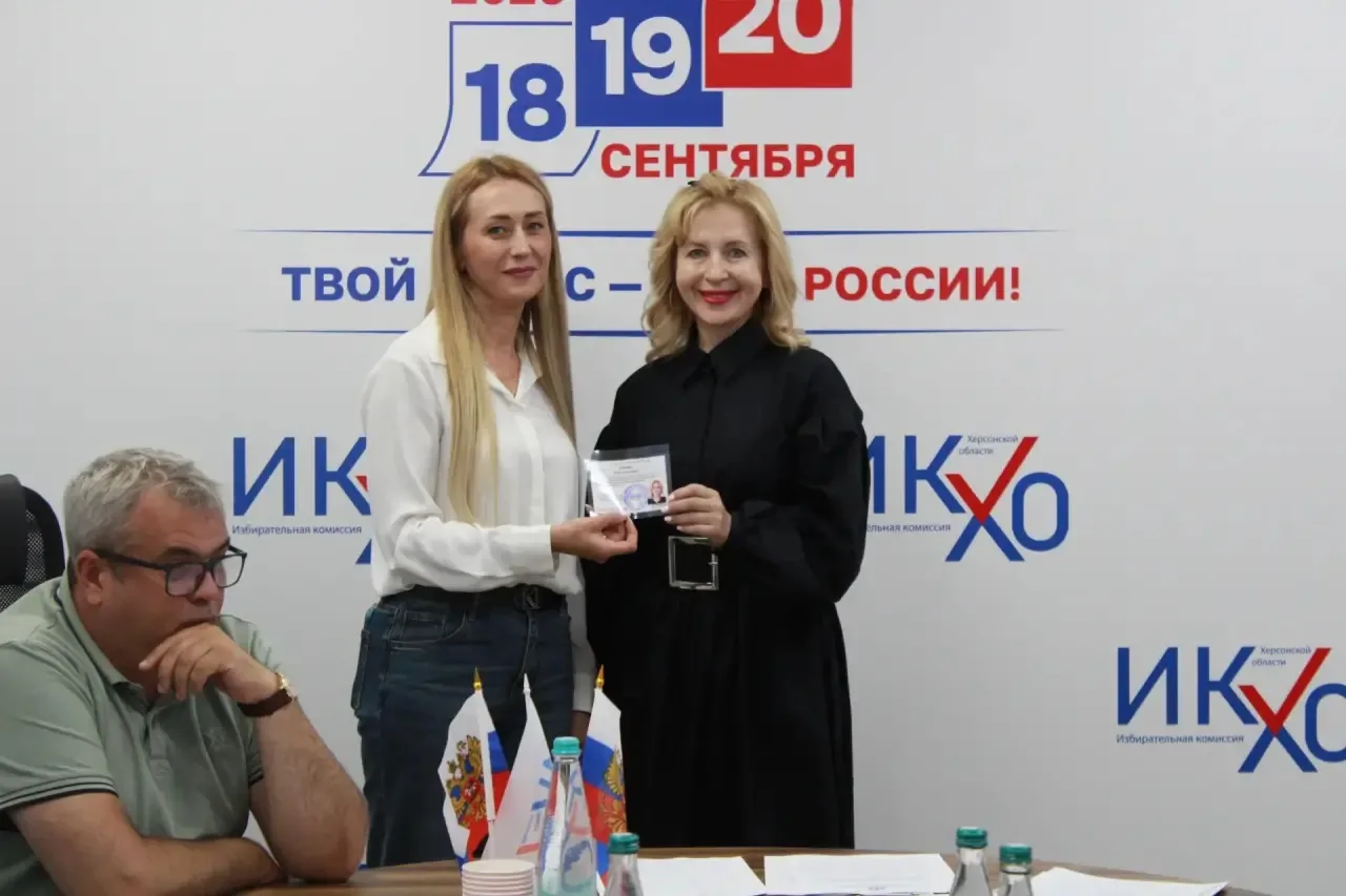 ✅ Елена Дмитрук в числе первых кандидатов, зарегистрированных в областном избиркоме на ...