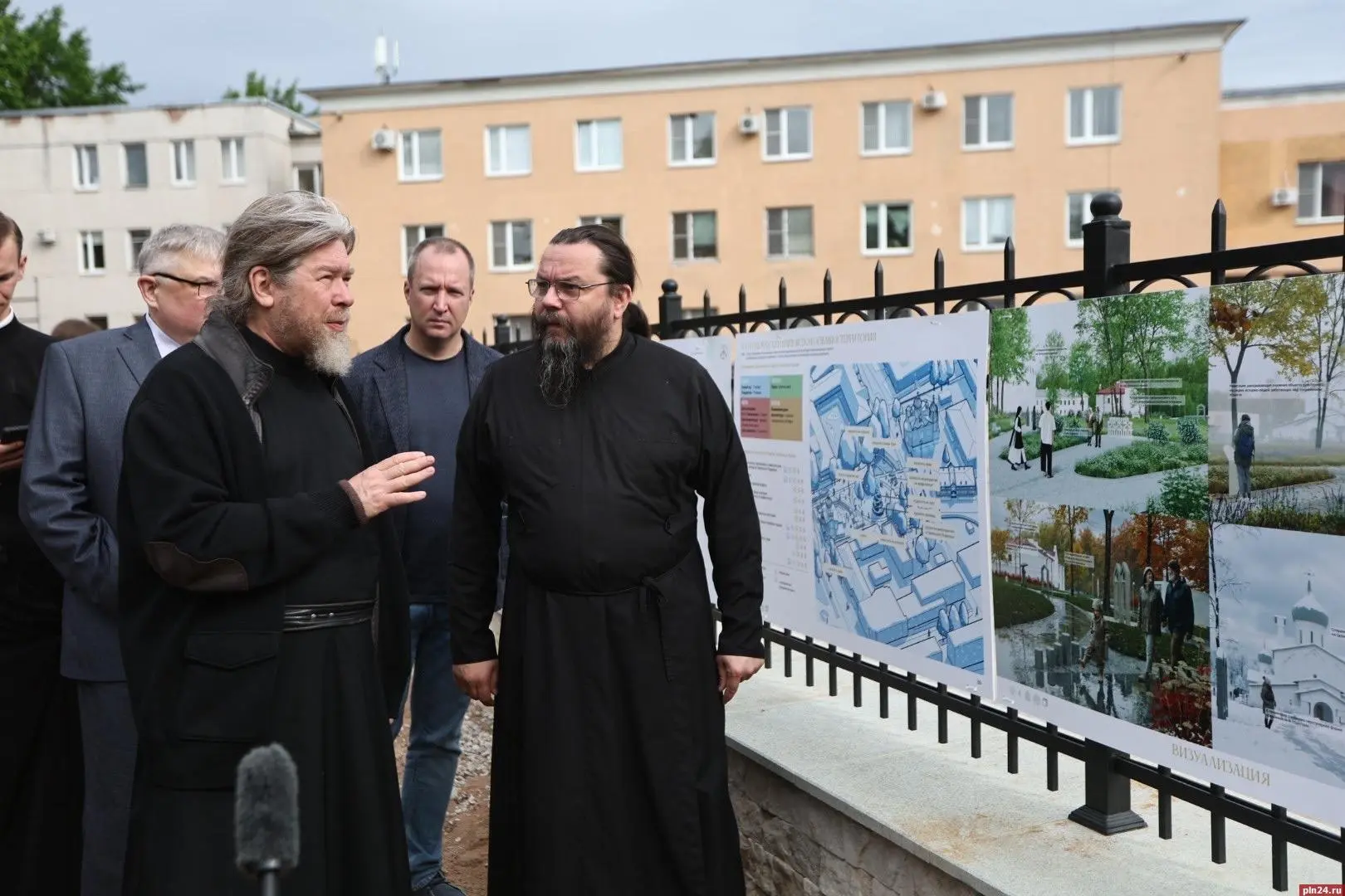 Сквер псковских зодчих создадут у памятника ЮНЕСКО  Митрополит Симферопольский и Крымский Тихон посе