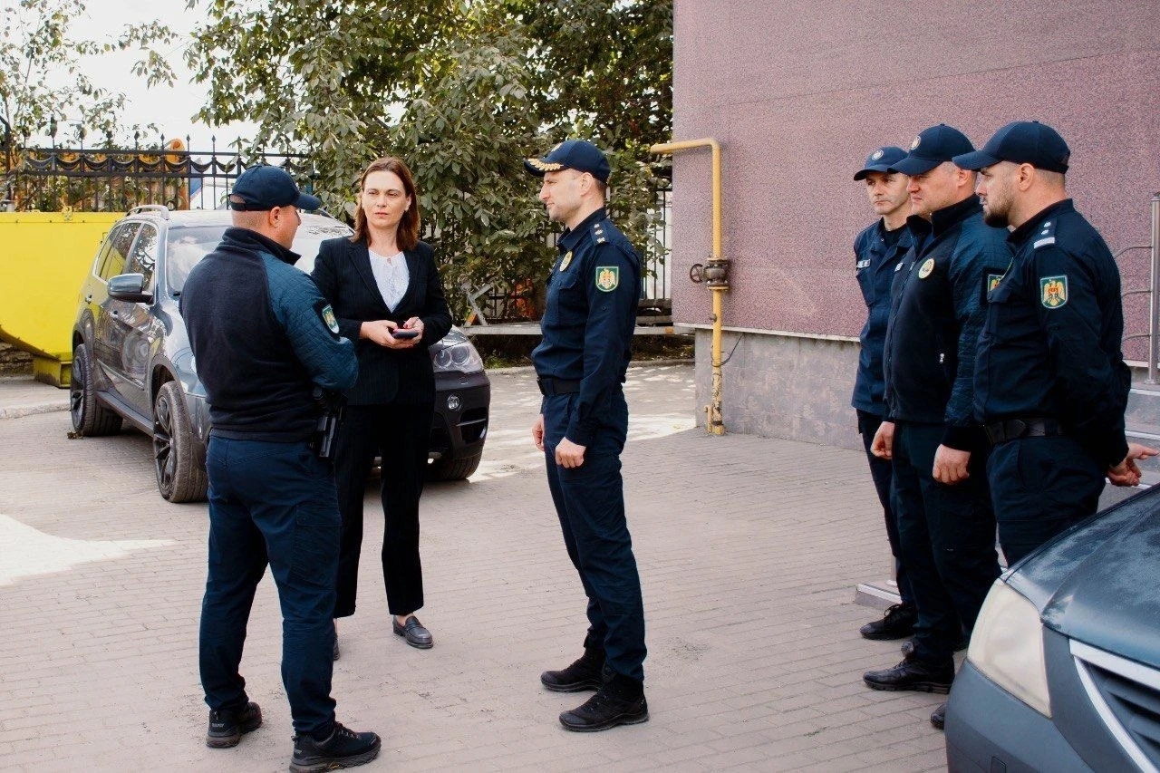 Глава МВД Даниела Мисаил-Никитин внезапно посетила КПП Джурджулешты-Галац и Джурджулешт...
