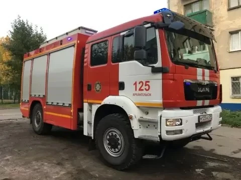 ⚡️ЭКСКАВАТОРЩИКА ЗАЖАЛО В КАБИНЕ ПОСЛЕ ОБРУШЕНИЯ СТЕНЫ В ЦИГЛОМЕНИ
