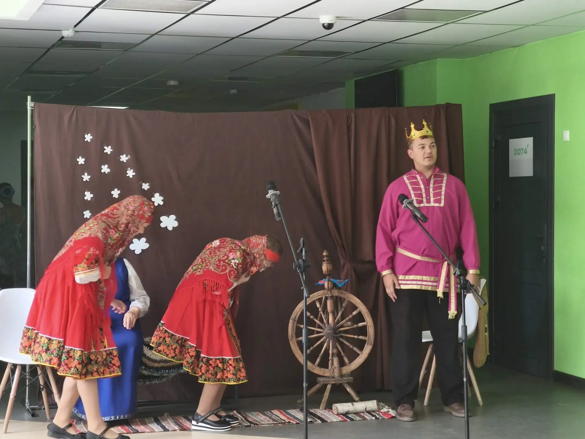 Семья — это когда тепло. Даже в колледже 🏛️❤️

19 июня в БАИК им. М.Ф. Тимашовой прошел душевный ко